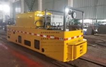臺灣客戶定制的蓄電池湘潭電機(jī)車發(fā)貨